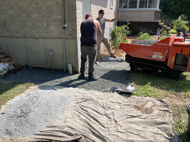 Nivelage de terrain à Granby et Waterloo – Vert Pelouse